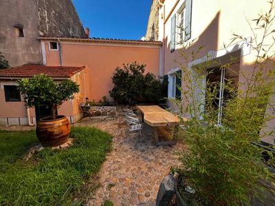 Maison - 315 m² - 10 pièces