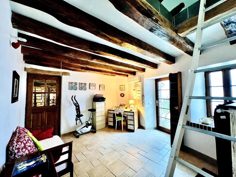 Maison - 185 m² - 7 pièces