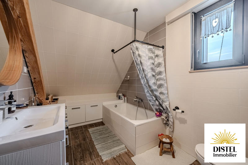 Maison - 150 m² - 8 pièces