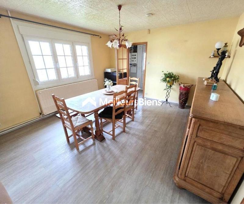 Maison - 122 m² - 4 pièces