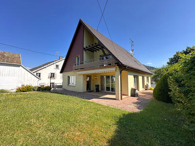 Maison - 250 m² - 6 pièces