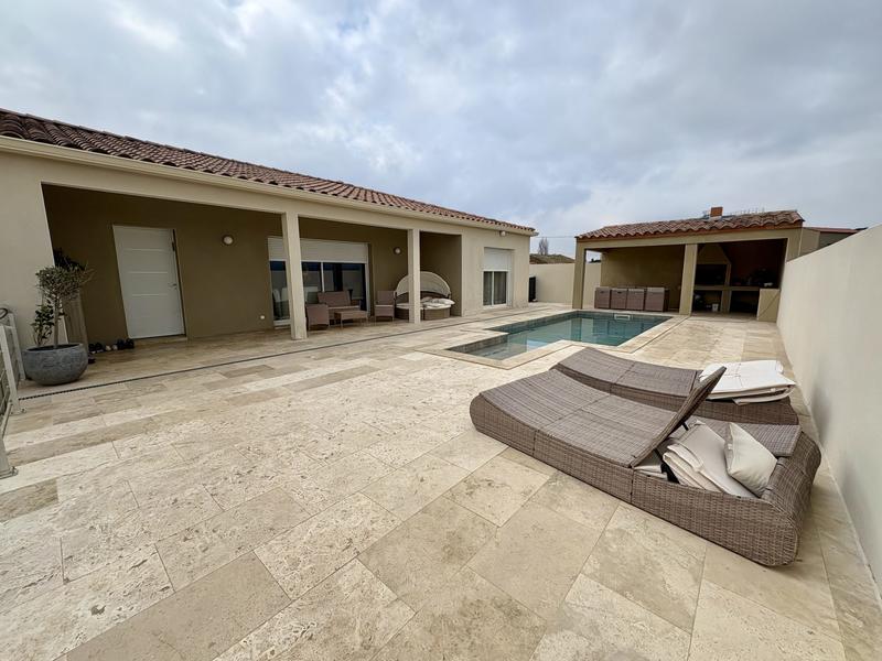 Villa - 200 m² - 5 pièces