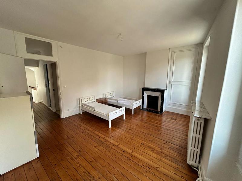 Maison - 143 m² - 8 pièces