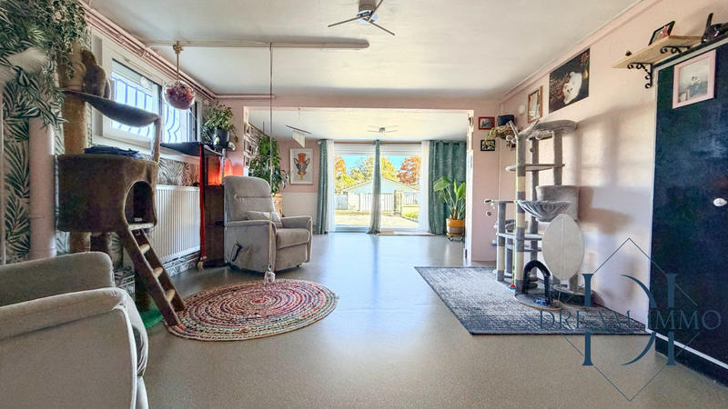 Maison - 263 m² - 7 pièces