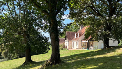 Maison - 260 m² - 8 pièces