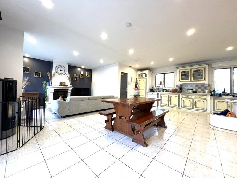 Maison - 102 m² - 4 pièces