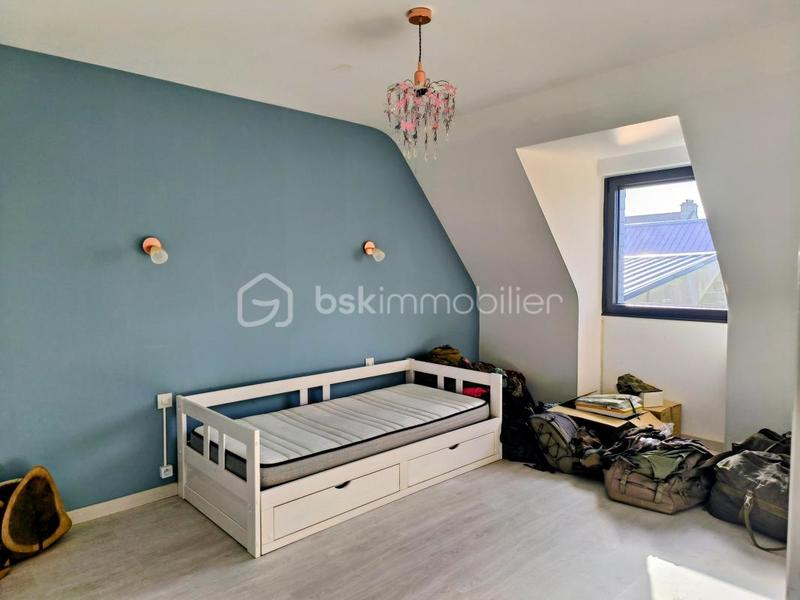 Maison traditionnelle - 174 m² - 6 pièces