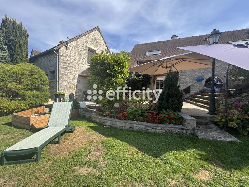 Maison - 215 m² - 8 pièces