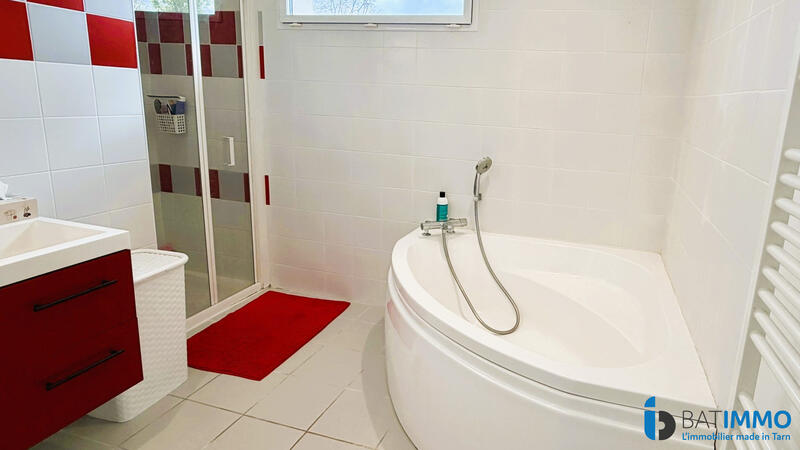 Maison - 196 m² - 5 pièces