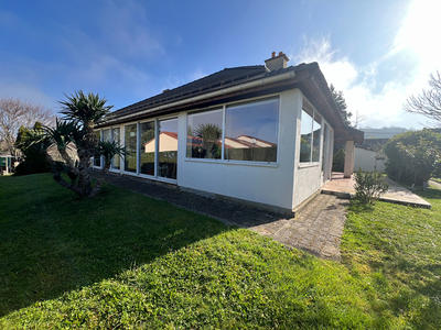 Maison - 232 m² - 7 pièces