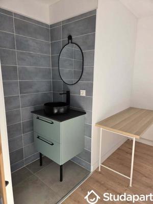 Chambre - 12 m² - 1 pièce