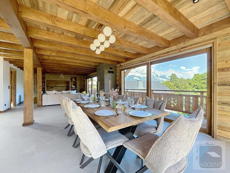Châlet - 225 m² - 8 pièces