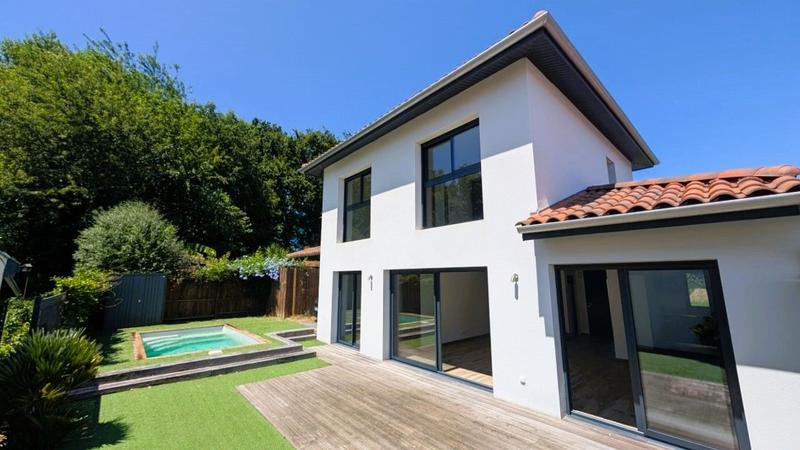 Villa - 100 m² - 4 pièces