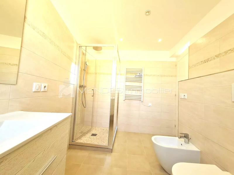 Villa sur toit - 135 m² - 4 pièces