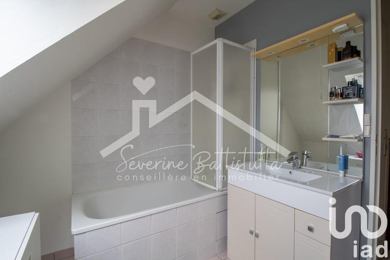 Maison - 121 m² - 7 pièces