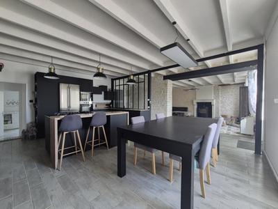 Maison en pierre - 150 m² - 5 pièces