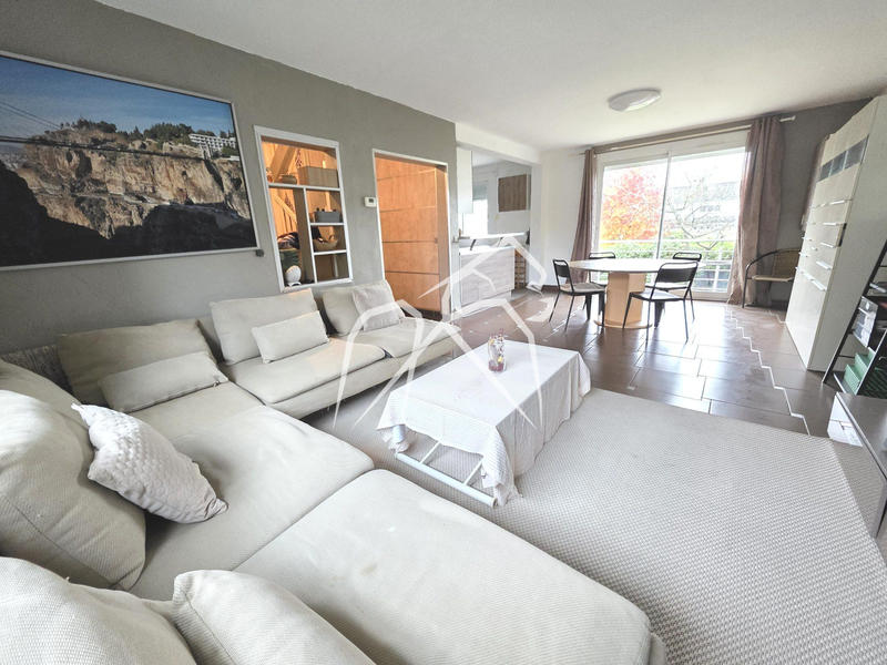 Maison - 96 m² - 4 pièces