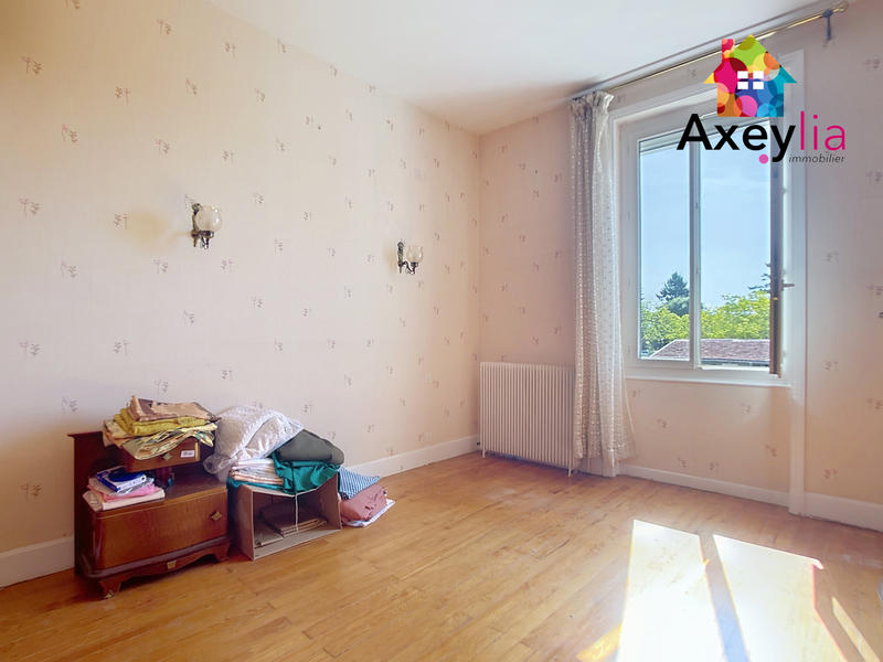 Maison - 137 m² - 6 pièces