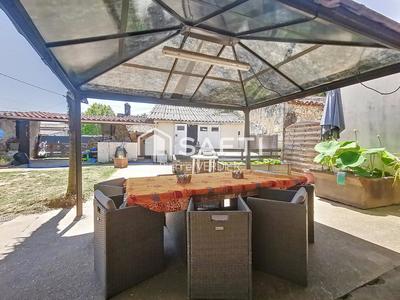 Maison - 95 m² - 5 pièces