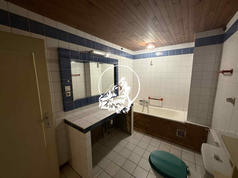 Maison - 213 m² - 6 pièces