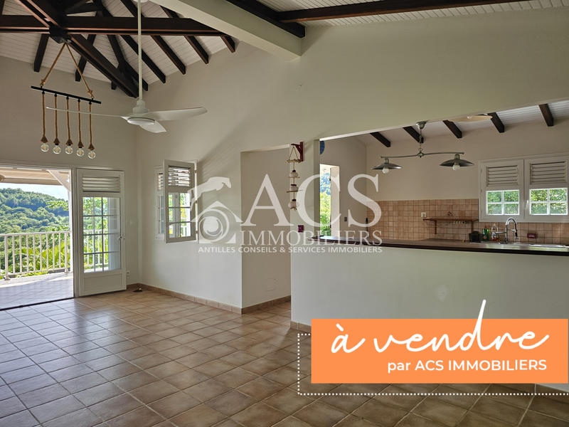 Maison - 98 m² - 4 pièces