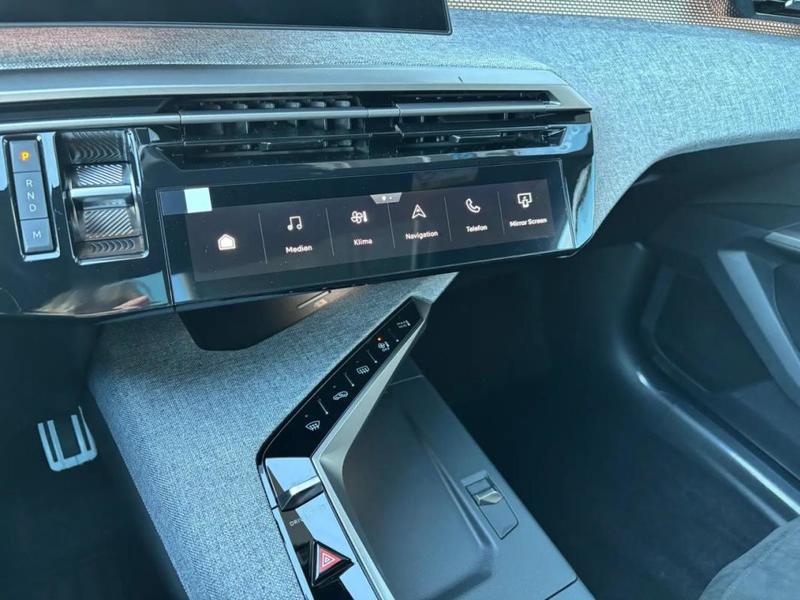 Peugeot 3008 Exclusive Hybrid 145 Dcs6 Toit Pano Audio Focal Camera Hd 360 Alcantara et Elec Pk Assist+