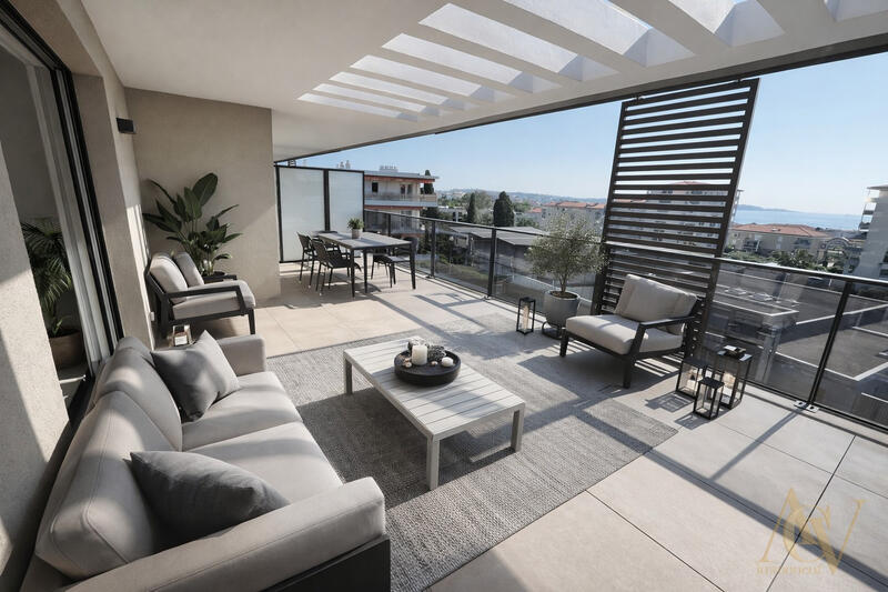 Appartement - 90 m² - 4 pièces