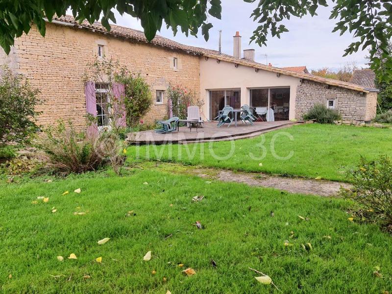 Maison - 313 m² - 11 pièces