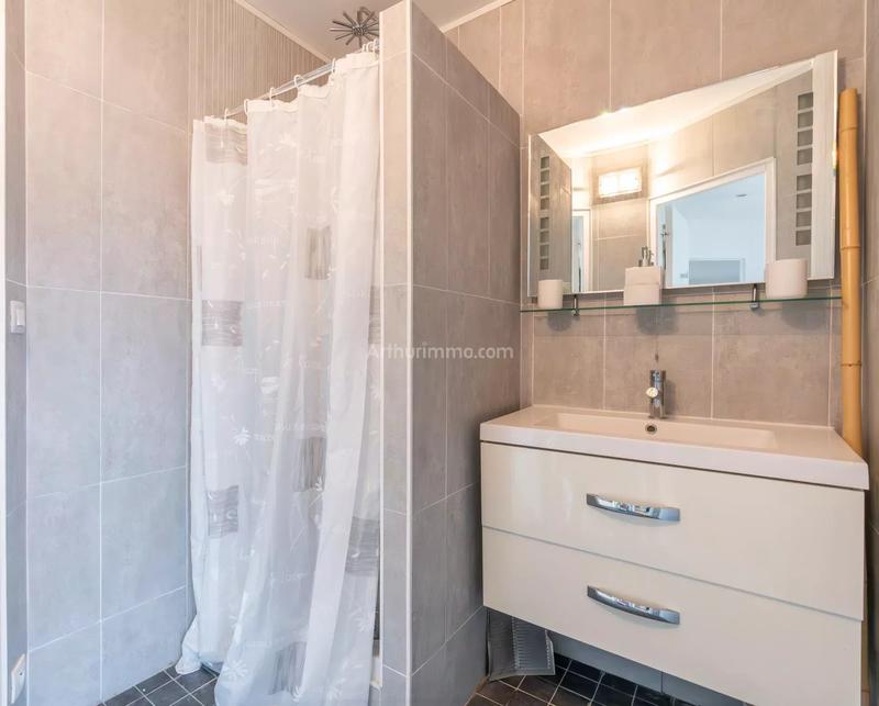 Maison - 175 m² - 7 pièces