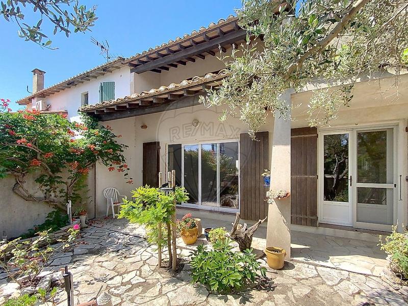 Maison - 185 m² - 6 pièces