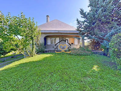 Maison - 240 m² - 11 pièces