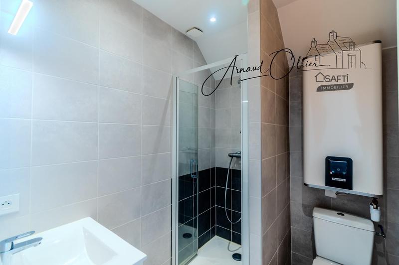 Maison - 92 m² - 6 pièces