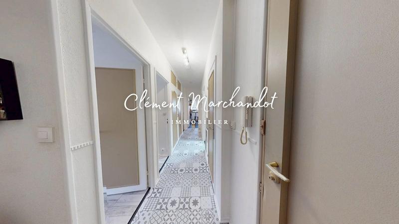 Appartement - 81 m² - 5 pièces