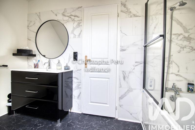 Maison - 92 m² - 5 pièces