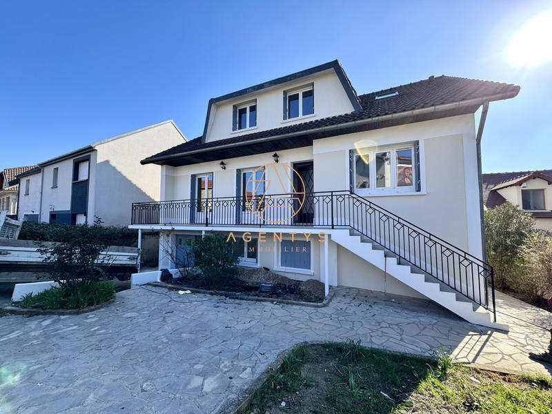 Appartement - 95 m² - 5 pièces