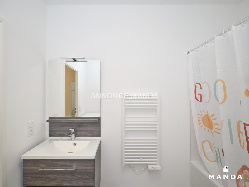 Chambre - 14 m² - 5 pièces