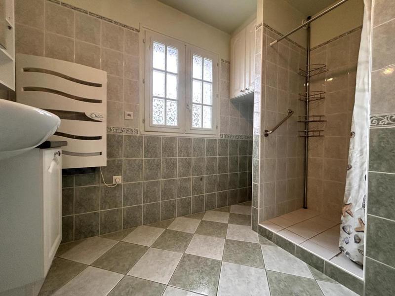 Maison traditionnelle - 146 m² - 6 pièces