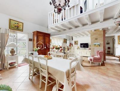 Maison d'architecte - 231 m² - 7 pièces