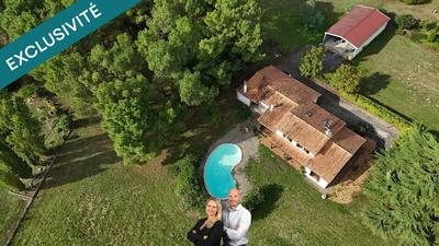 Maison - 185 m² - 8 pièces