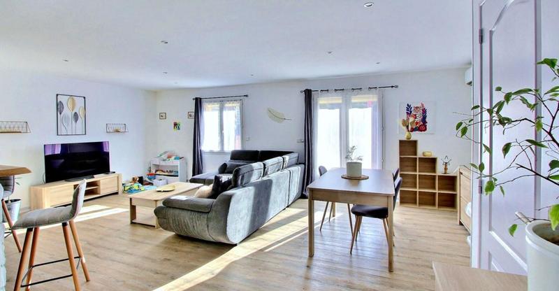 Maison - 97 m² - 4 pièces