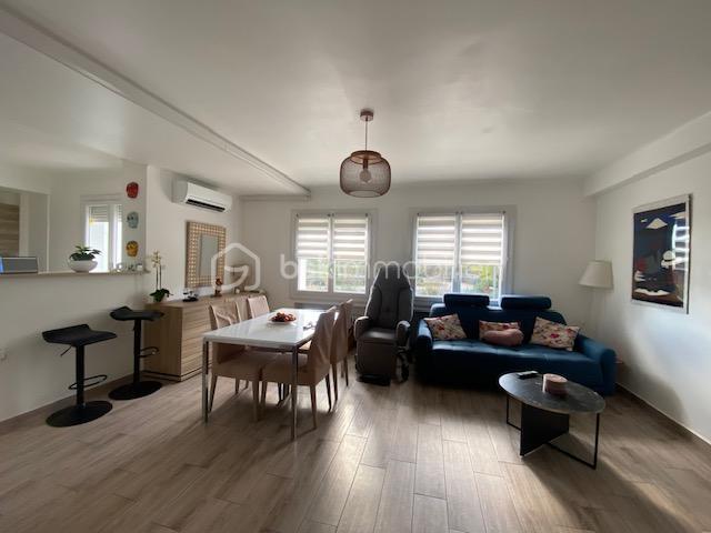 Appartement - 84 m² - 4 pièces