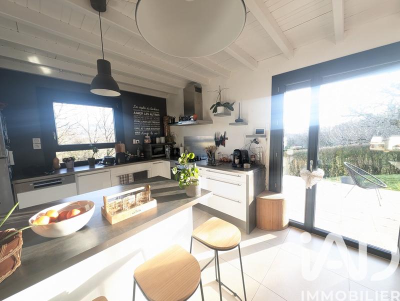 Maison - 148 m² - 7 pièces