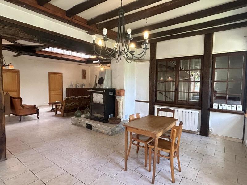 Maison - 290 m² - 12 pièces