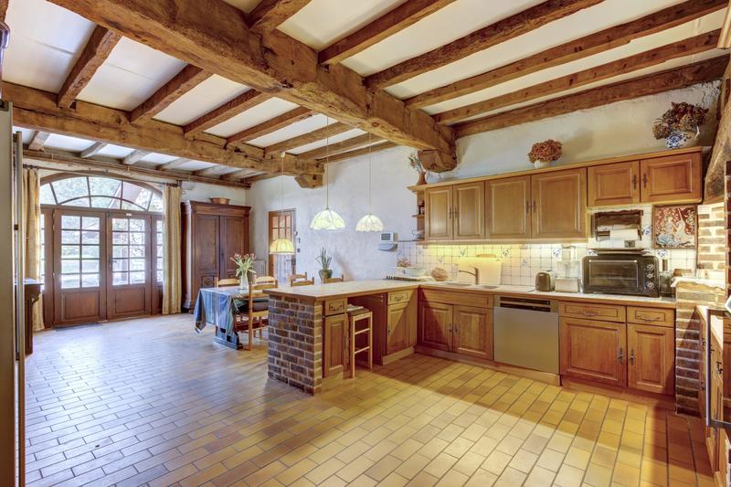 Maison - 250 m² - 13 pièces