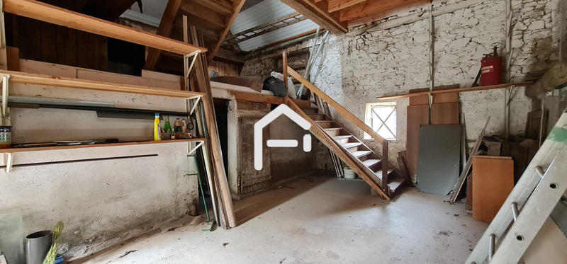 Maison - 240 m² - 6 pièces