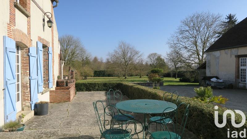 Maison - 250 m² - 8 pièces