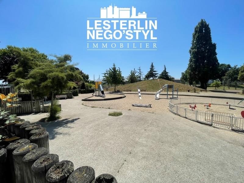 Appartement - 98 m² - 6 pièces