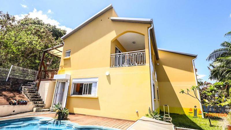 Villa - 289 m² - 6 pièces