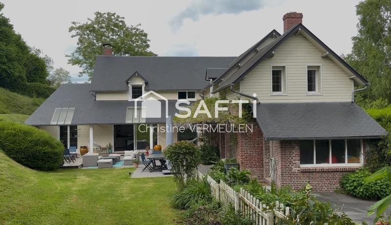 Maison - 255 m² - 10 pièces