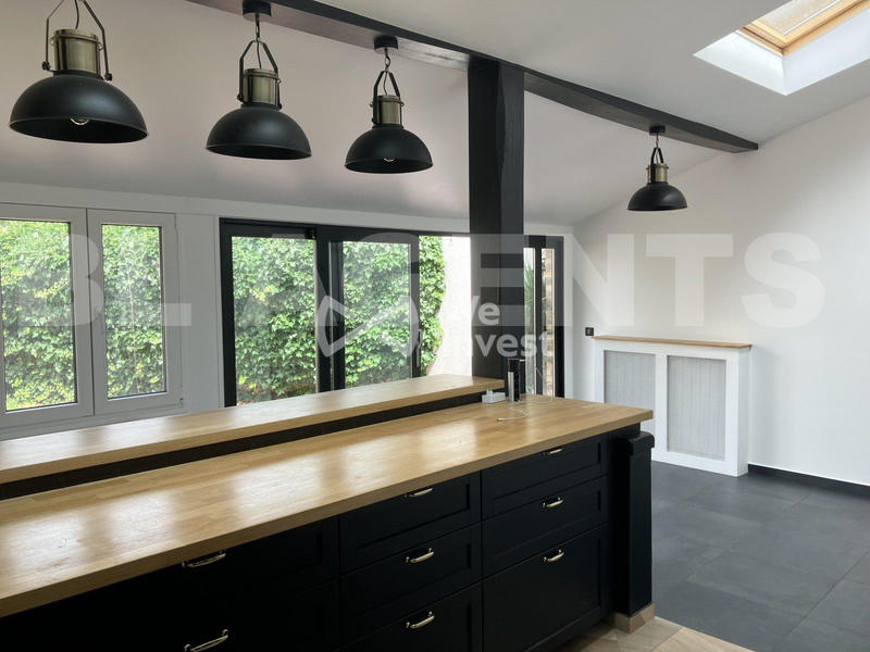 Maison - 137 m² - 6 pièces